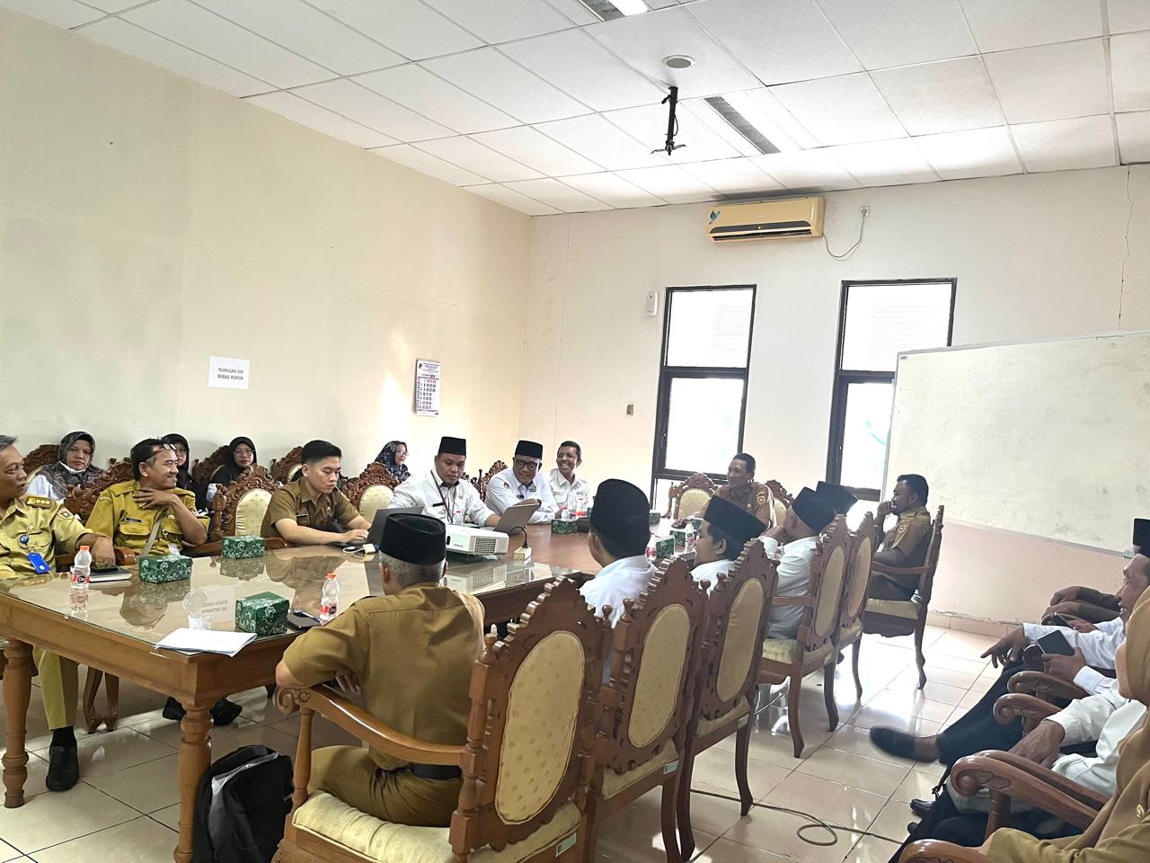 Rapat Persiapan Sosialisasi Hibah Insentif Guru Ngaji Dan Pengajar Keagamaan Di Kabupaten Purworejo Tahun 2025