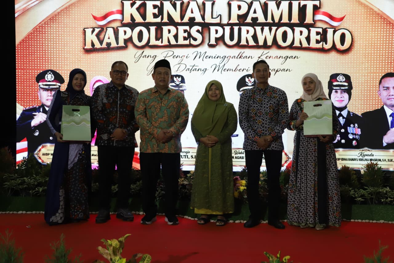 Kenal Pamit Kapolres dan Wakapolres Purworejo