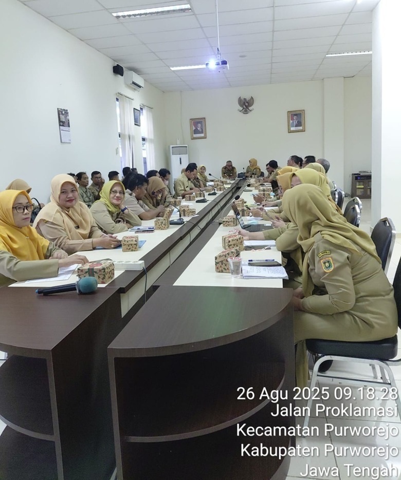 26_agustus_2025_asisten_administrasi_umum_rakor_skm_fkp_sakip3.jpg