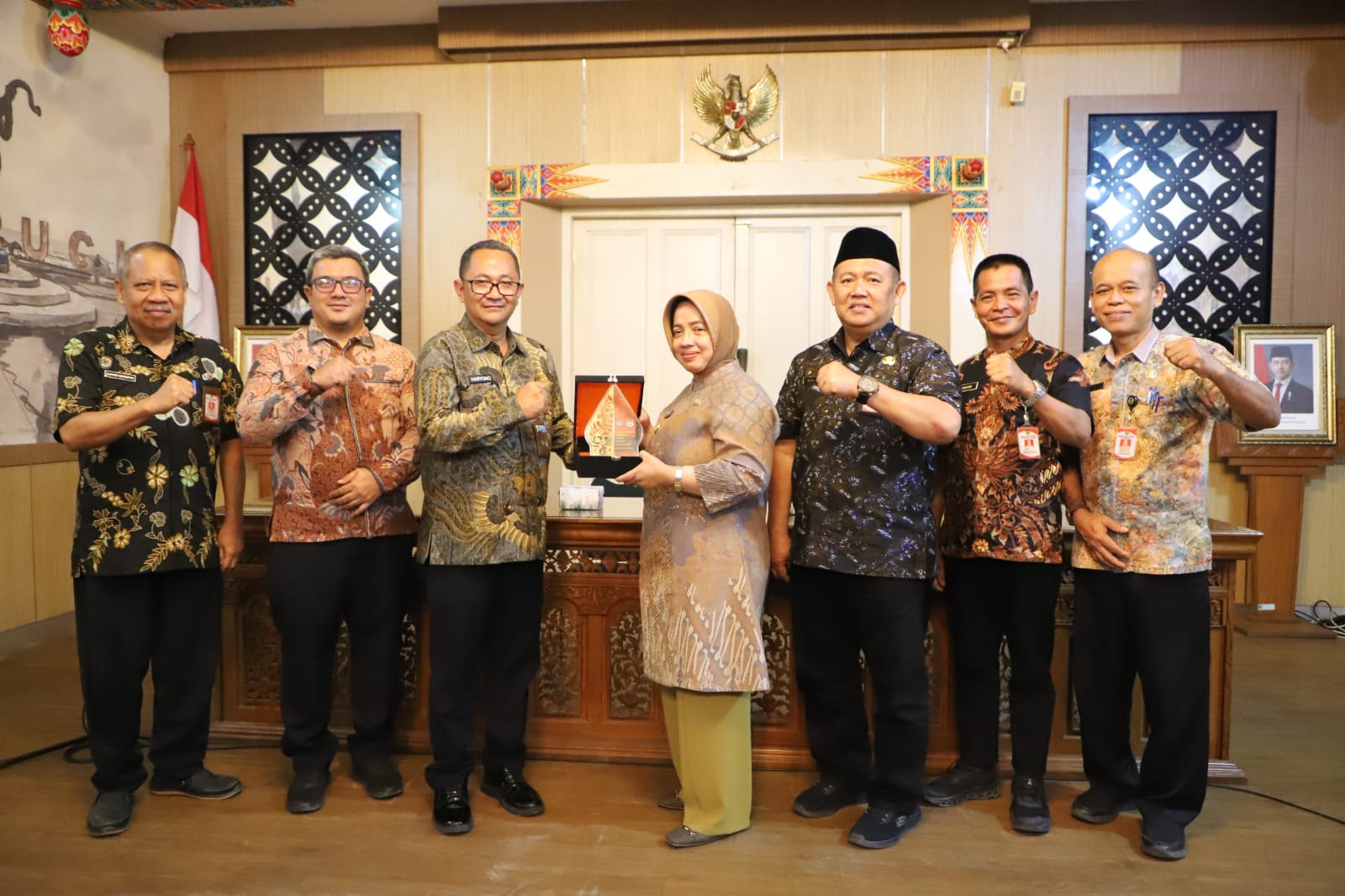 Penandatanganan Perjanjian Hibah Bersama Kanwil Dirjen Imigrasi Jateng