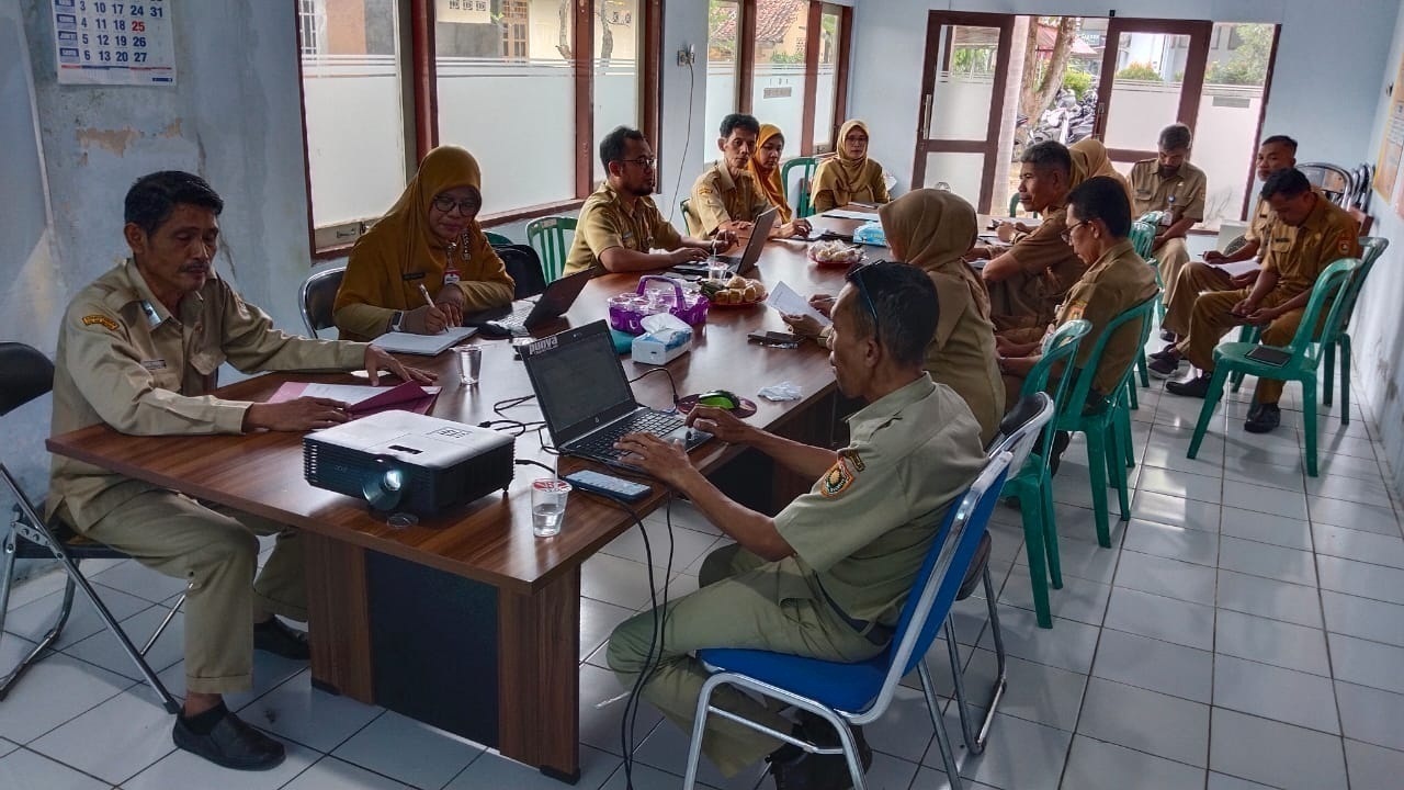 Koordinasi dan Sinkronisasi Penyusunan Raperbup Pemberdayaan Usaha Mikro