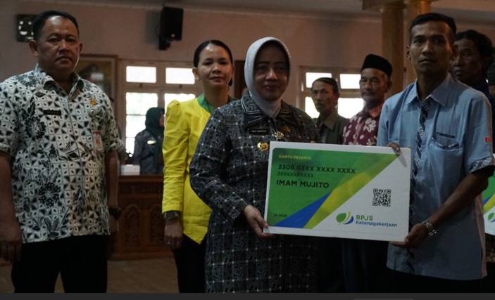 Penyaluran Program Perlindungan Kepesertaan BPJS Ketenagakerjaan Dari DBHCHT